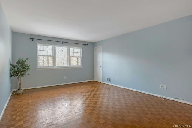 102 Yorkshire Drive Z12, Suffern, NY 10901