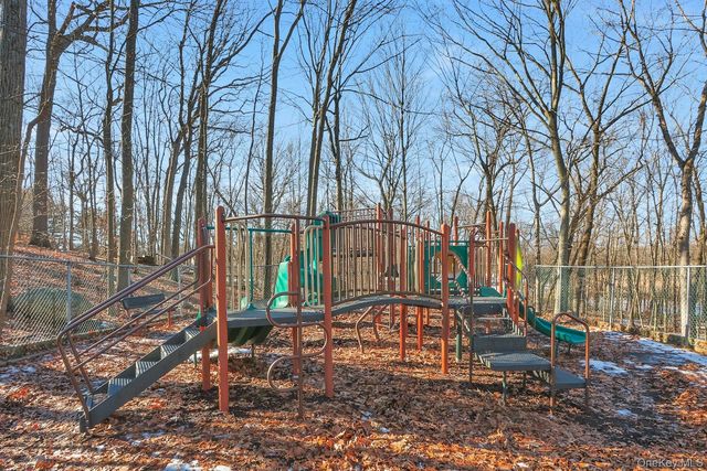 102 Yorkshire Drive Z12, Suffern, NY 10901