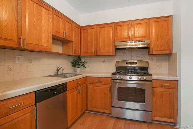 102 Yorkshire Drive Z12, Suffern, NY 10901