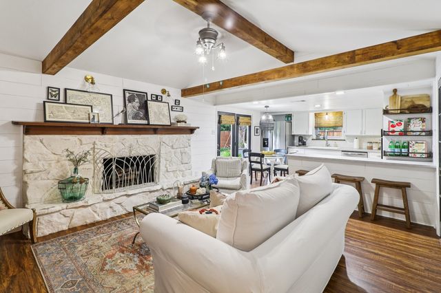 3036 Jan Court, Irving, TX 75060
