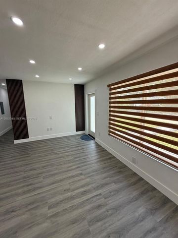 1251 NE 208th Ter, Miami, FL 33179