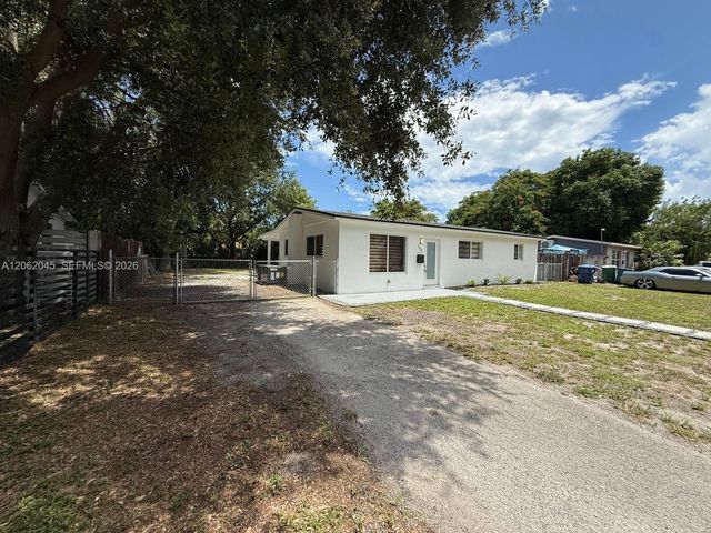 1251 NE 208th Ter, Miami, FL 33179