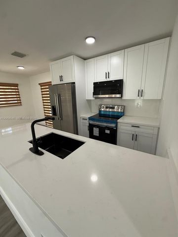 1251 NE 208th Ter, Miami, FL 33179