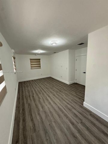 1251 NE 208th Ter, Miami, FL 33179