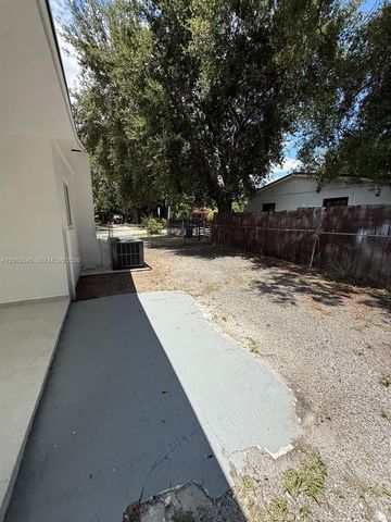 1251 NE 208th Ter, Miami, FL 33179