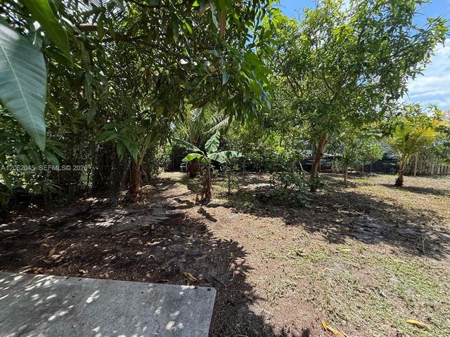 1251 NE 208th Ter, Miami, FL 33179