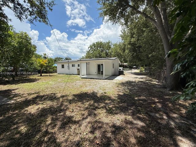 1251 NE 208th Ter, Miami, FL 33179