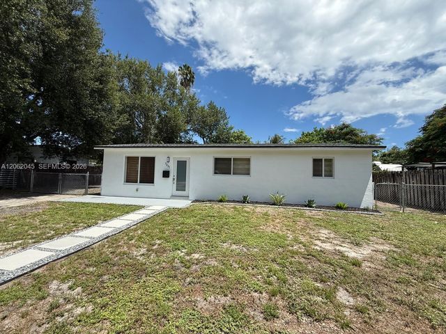 1251 NE 208th Ter, Miami, FL 33179