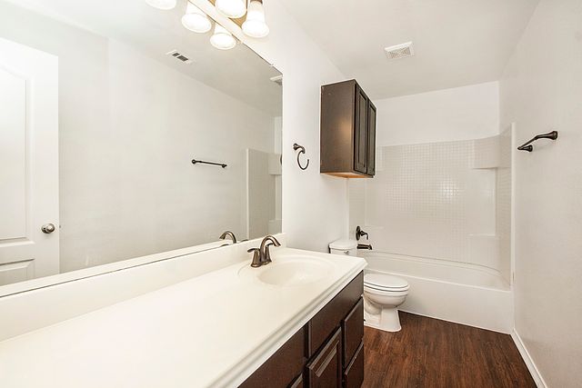 917 Swan Ridge Drive, Sherman, TX 75092