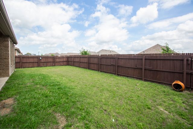 917 Swan Ridge Drive, Sherman, TX 75092