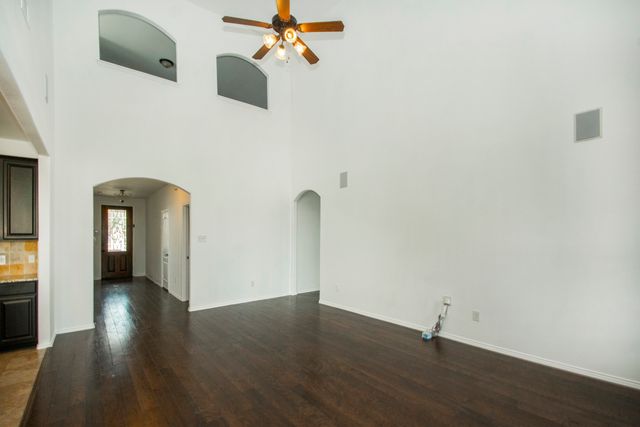 917 Swan Ridge Drive, Sherman, TX 75092