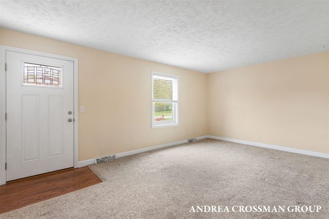 4684 Pine Drive, Holland, MI 49423