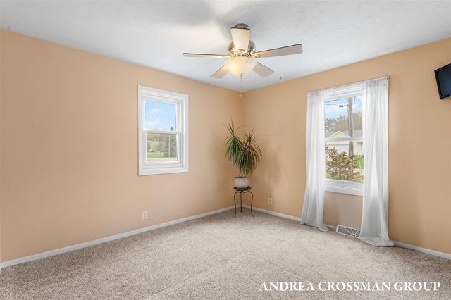4684 Pine Drive, Holland, MI 49423