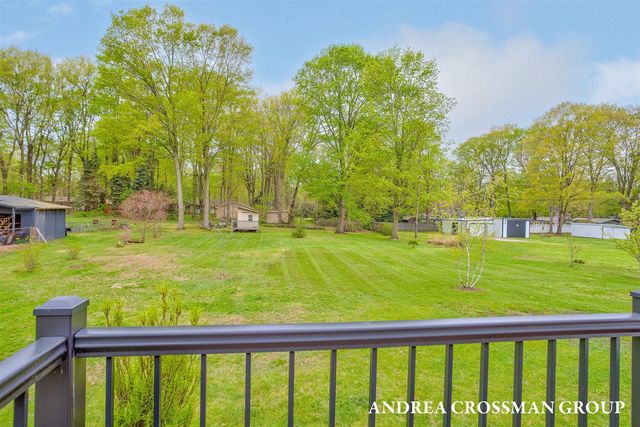 4684 Pine Drive, Holland, MI 49423