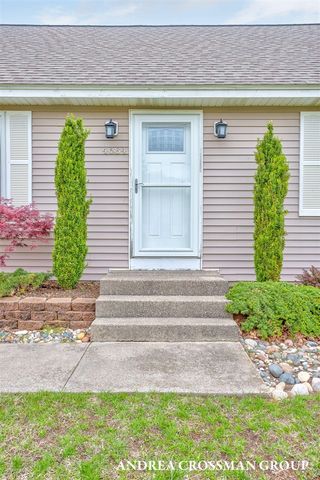 4684 Pine Drive, Holland, MI 49423