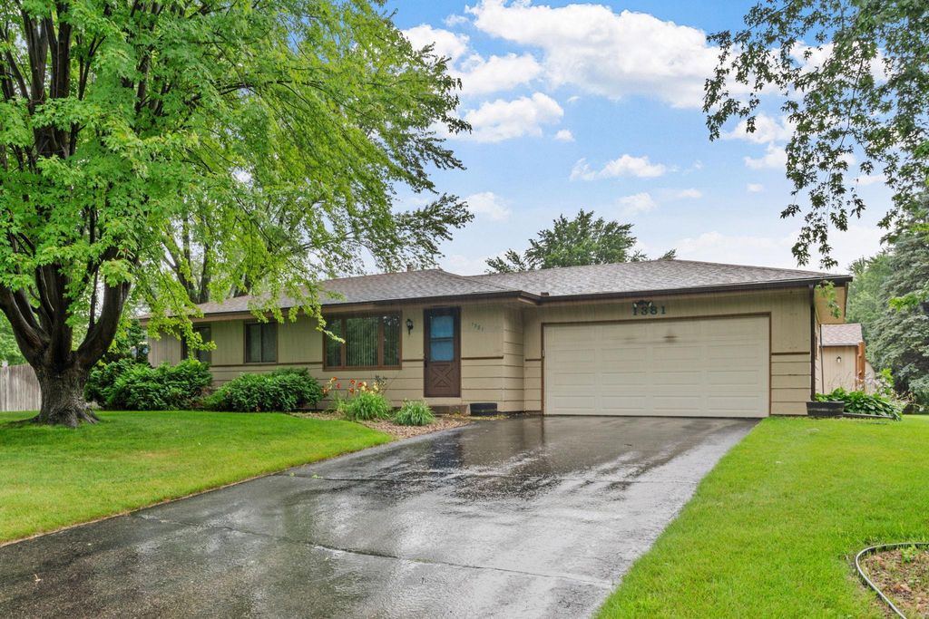 1381 Balsam Street E, Eagan, MN 55123