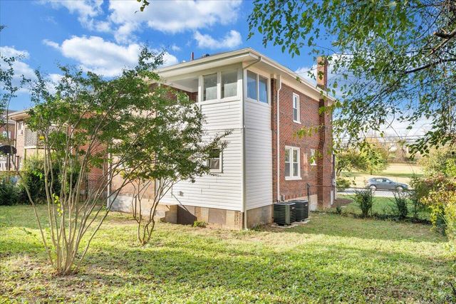 2027 Dale AVE, Roanoke, VA 24013