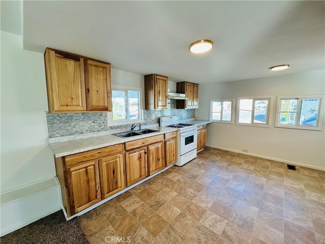 1600 San Jacinto 82, San Jacinto, CA 92583