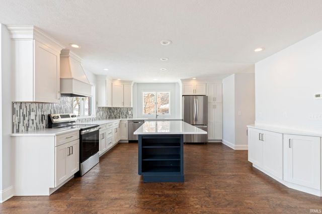 10436 Kings Point Drive, Three Rivers, MI 49093