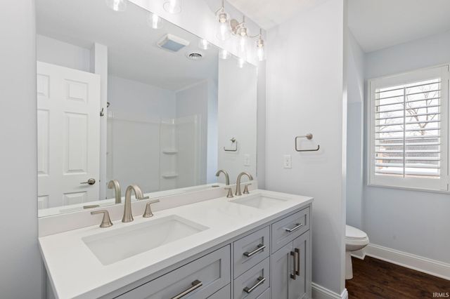 10436 Kings Point Drive, Three Rivers, MI 49093