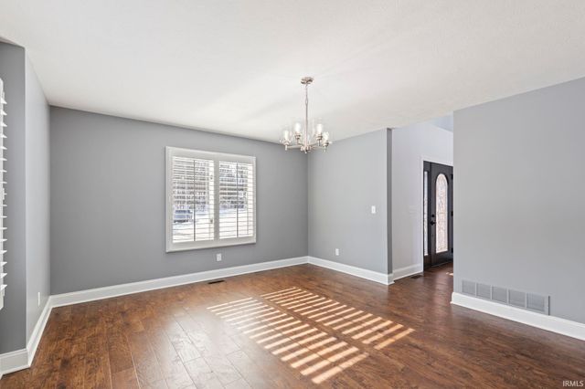 10436 Kings Point Drive, Three Rivers, MI 49093