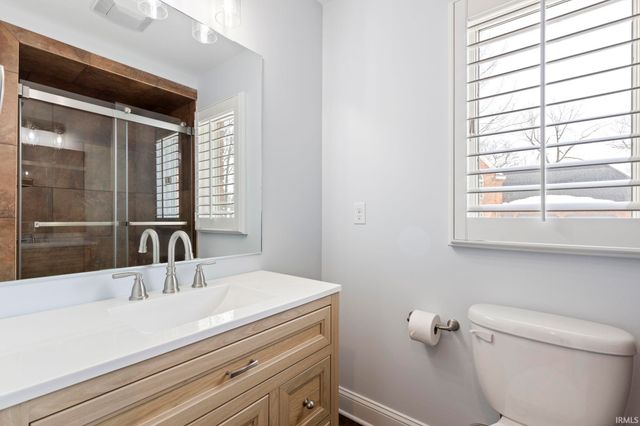 10436 Kings Point Drive, Three Rivers, MI 49093