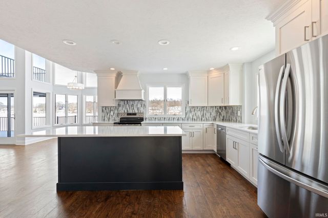 10436 Kings Point Drive, Three Rivers, MI 49093