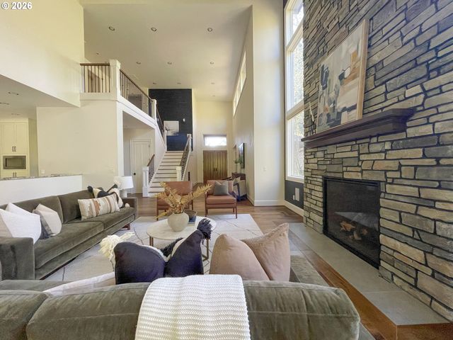 13648 GOODALL Rd, Lake Oswego, OR 97034