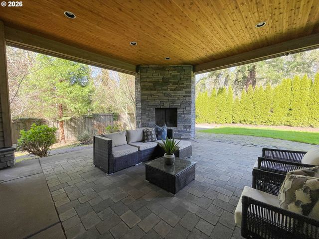 13648 GOODALL Rd, Lake Oswego, OR 97034