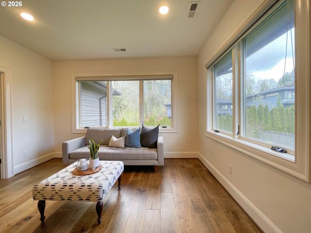 13648 GOODALL Rd, Lake Oswego, OR 97034