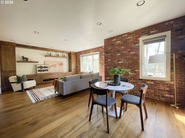 13648 GOODALL Rd, Lake Oswego, OR 97034