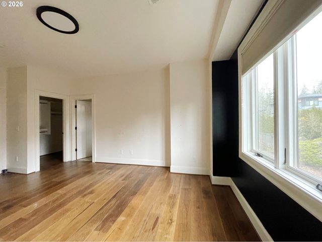 13648 GOODALL Rd, Lake Oswego, OR 97034