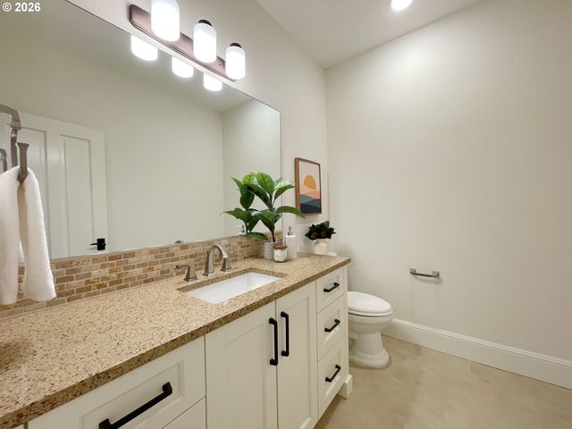 13648 GOODALL Rd, Lake Oswego, OR 97034