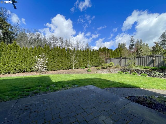 13648 GOODALL Rd, Lake Oswego, OR 97034
