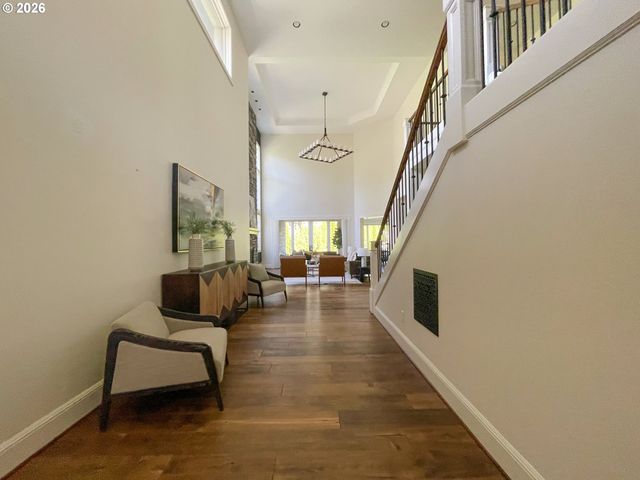 13648 GOODALL Rd, Lake Oswego, OR 97034