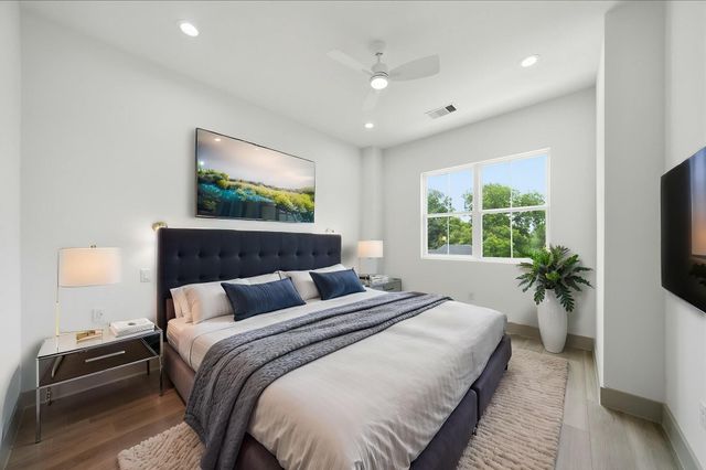 1116 Weiss Street, Houston, TX 77009