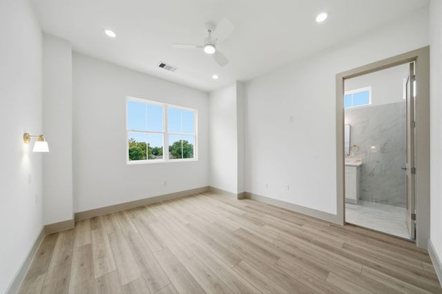 1116 Weiss Street, Houston, TX 77009
