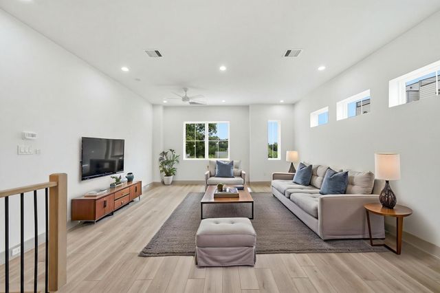 1116 Weiss Street, Houston, TX 77009