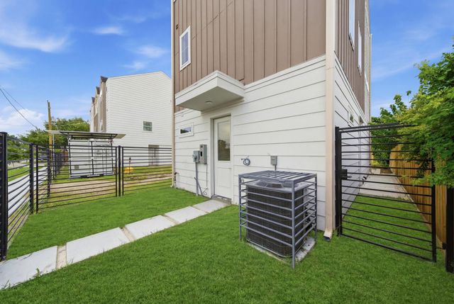 1116 Weiss Street, Houston, TX 77009