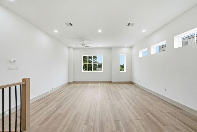 1116 Weiss Street, Houston, TX 77009