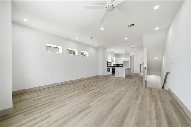 1116 Weiss Street, Houston, TX 77009