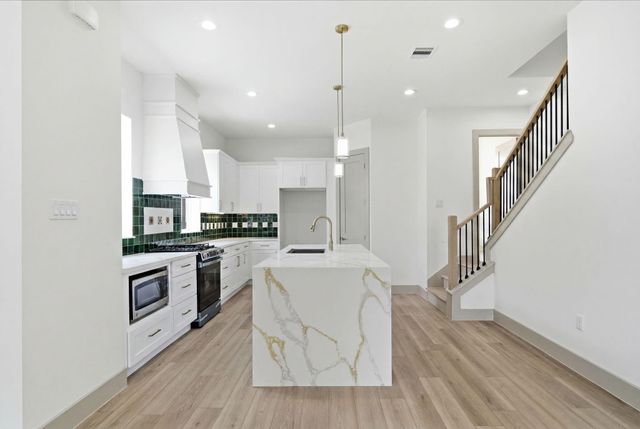 1116 Weiss Street, Houston, TX 77009