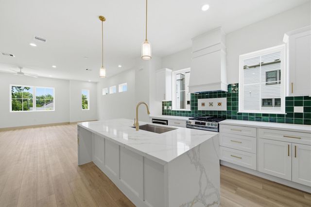 1116 Weiss Street, Houston, TX 77009