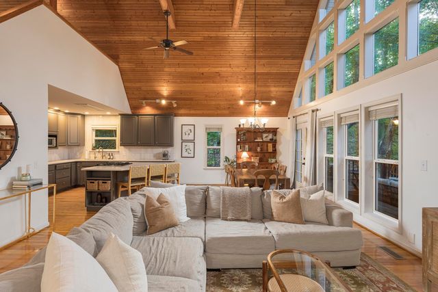 3219 Haywood Avenue, Chattanooga, TN 37415