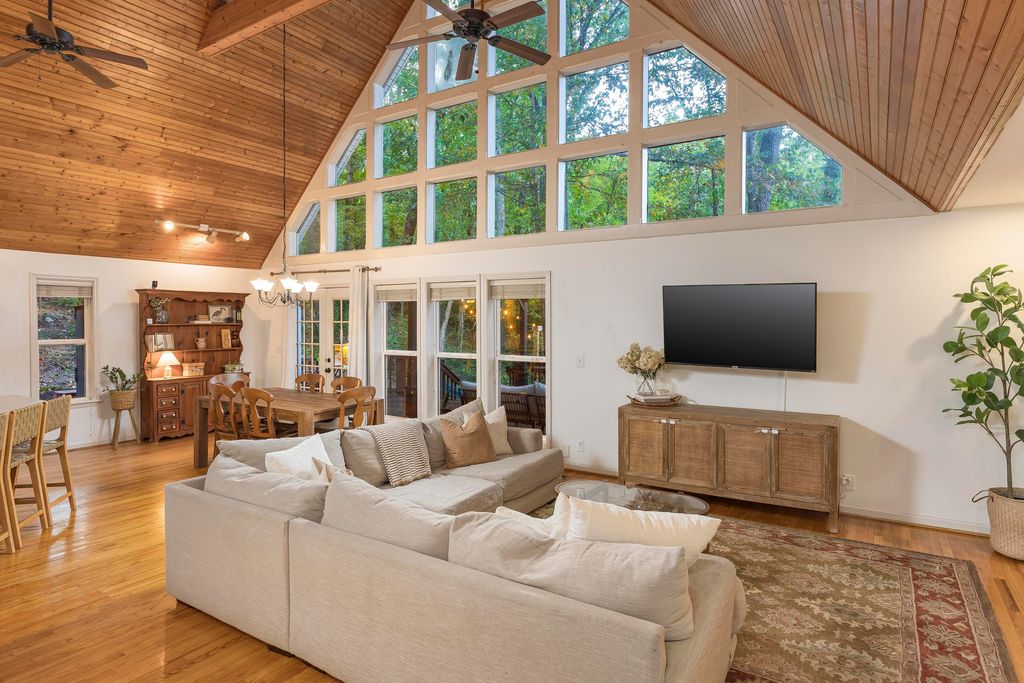 3219 Haywood Avenue, Chattanooga, TN 37415