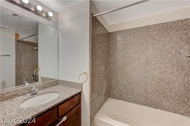 5440 River Glen Drive 396, Las Vegas, NV 89103