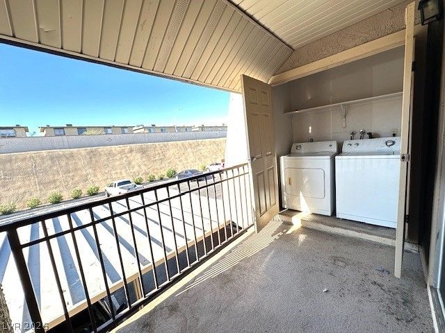 5440 River Glen Drive 396, Las Vegas, NV 89103