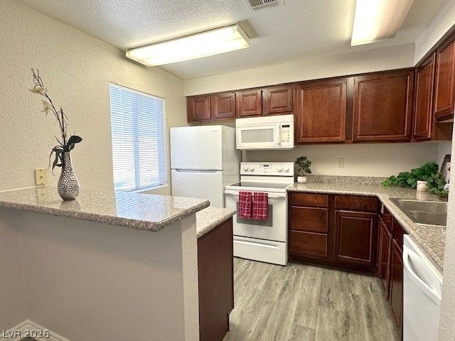 5440 River Glen Drive 396, Las Vegas, NV 89103