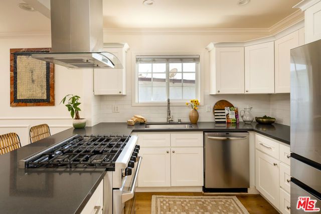 3033 Asbury Street, Los Angeles, CA 90065