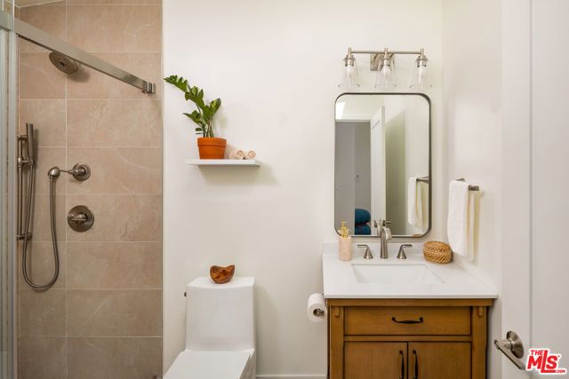 3033 Asbury Street, Los Angeles, CA 90065